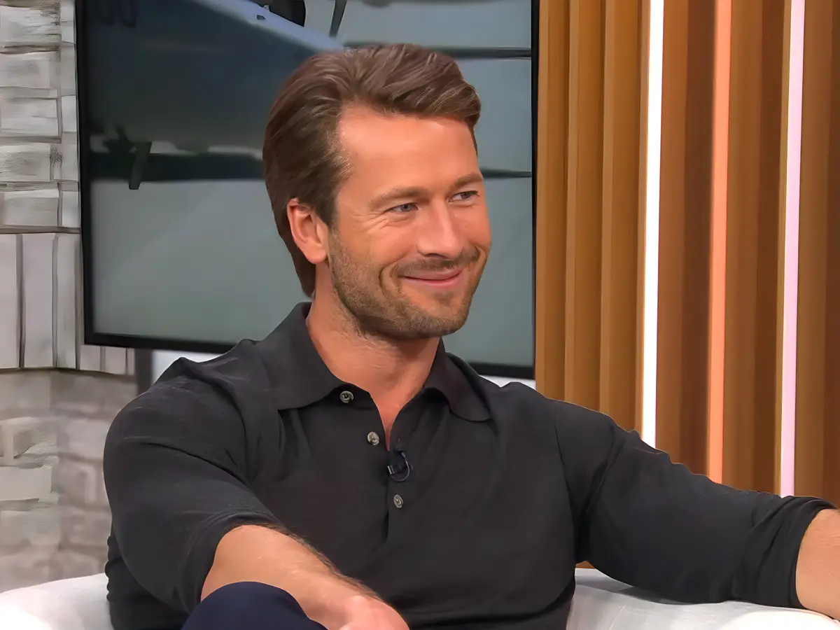 O papel da mãe de Glen Powell nunca o deixaria interpretar: o pior concerto da cidade
