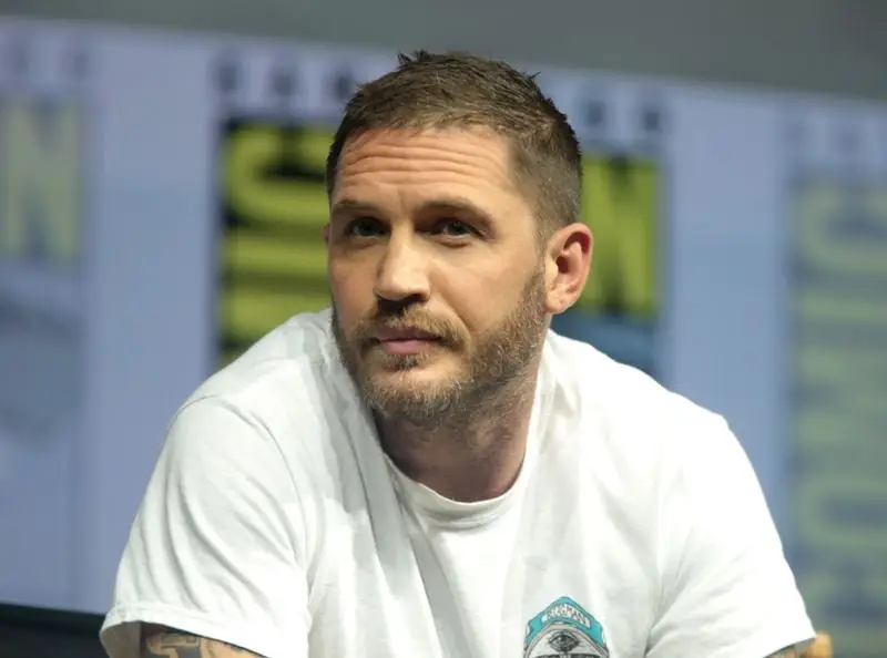 Los sentimientos encontrados de Tom Hardy sobre el hombre del método Michael Fassbender: Me encantaría ir a él
