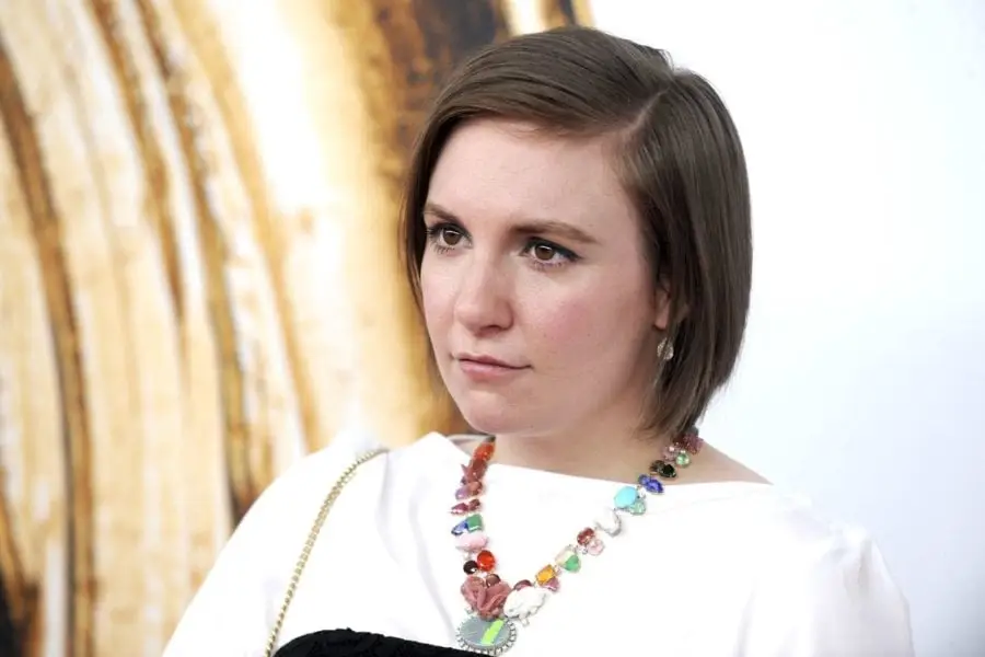 Lena Dunham dirige secretamente o primeiro filme em uma década