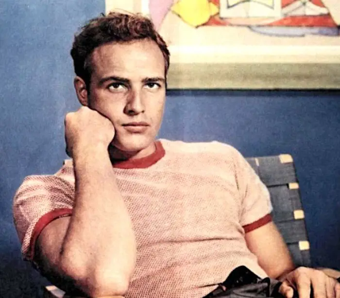 Imagens raras do teste de tela original de Marlon Brando para os rebeldes sem razão