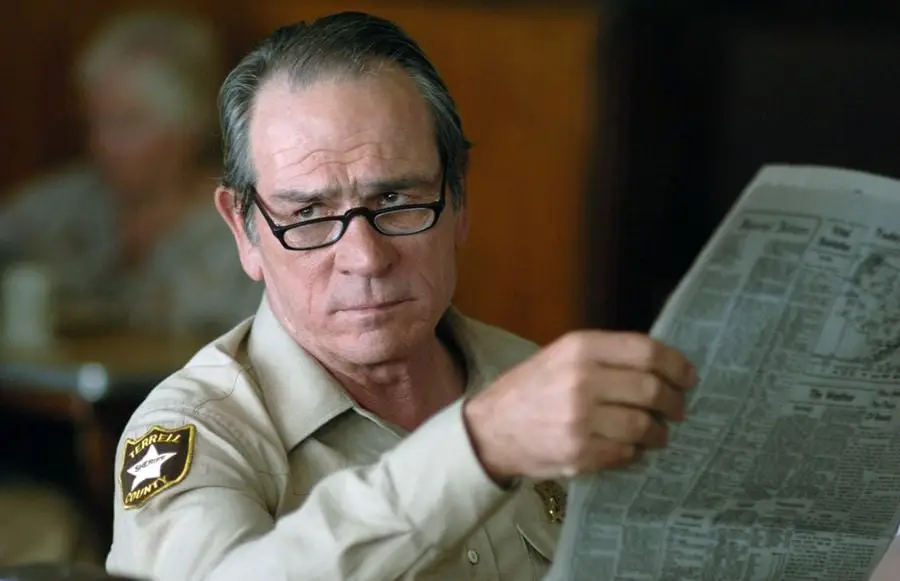 La actuación que define la carrera de Tommy Lee Jones en No hay país para hombres viejos