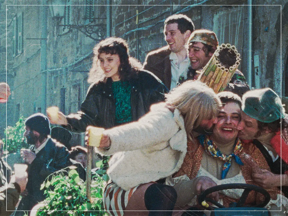 As críticas do filme La Chimera: o Flight of Magic Realism de Alice Rohrwacher