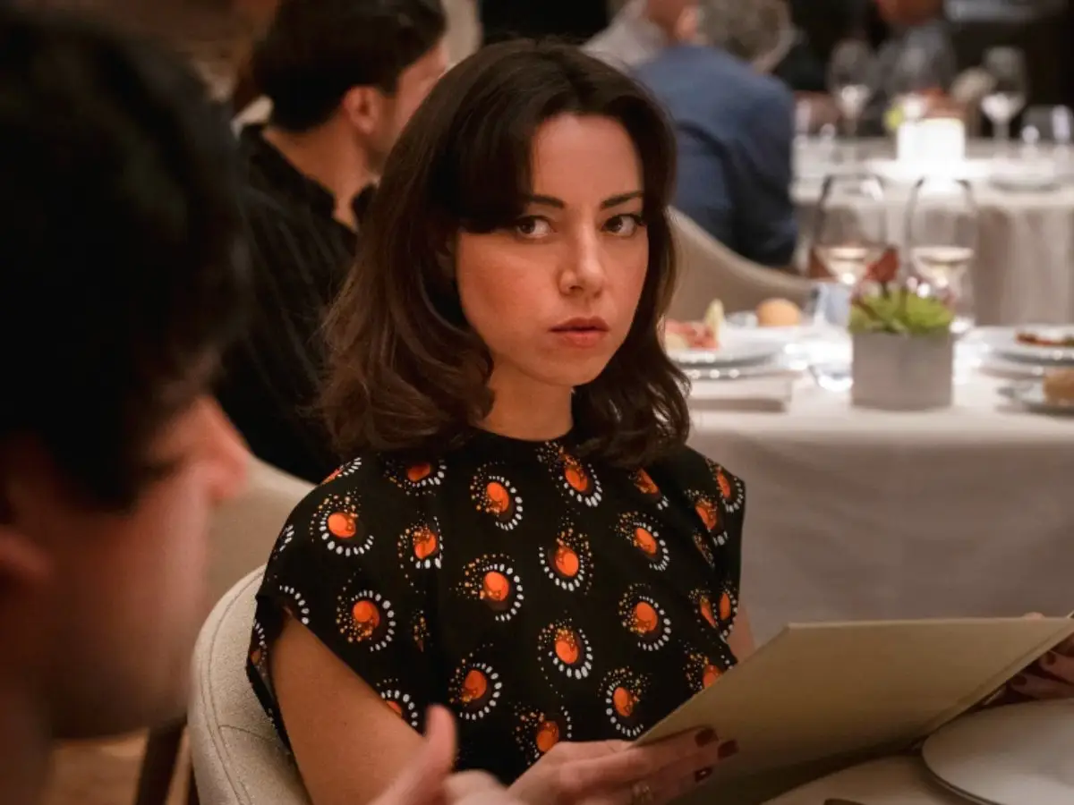 Ator de Aubrey Plaza La Llama número um