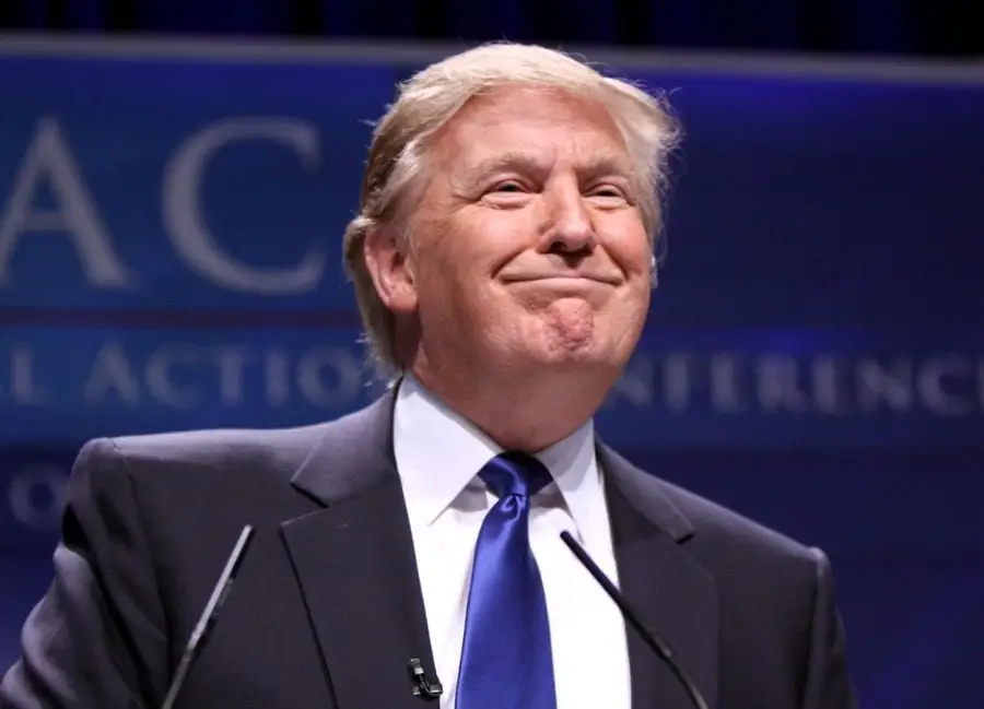 Donald Trump foi quase eleito presidente da Sharknado 3
