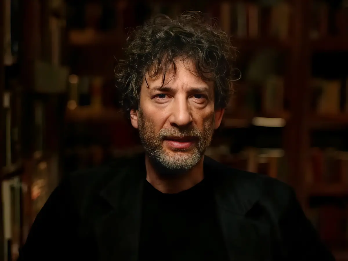 Neil Gaiman enfrenta una demanda civil sobre la violación y las reclamaciones de trata de personas