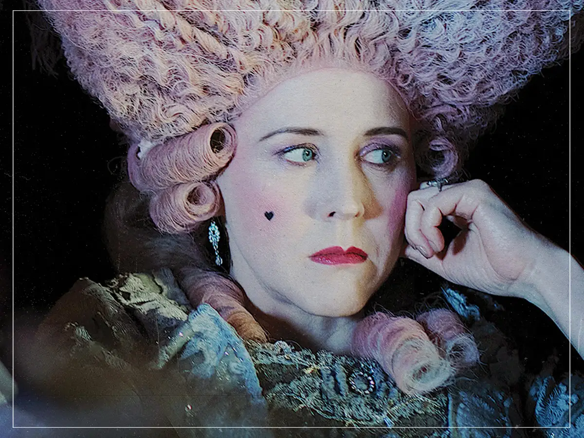 Alice Lowes Timestelker é a versão quebrada de Monty Python, que encontra o momento