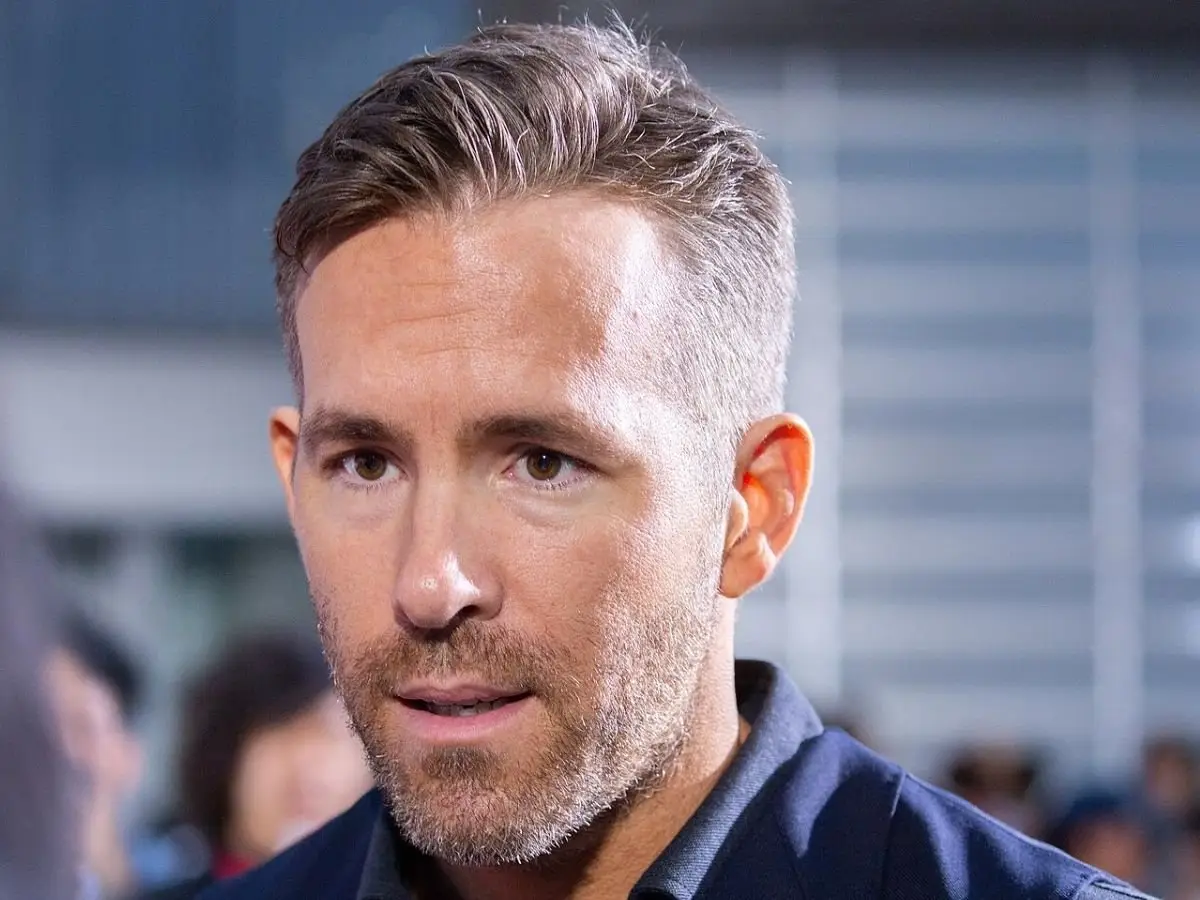 Ryan Reynolds interpretar a cualquiera que no sea Ryan Reynolds está muy atrasado