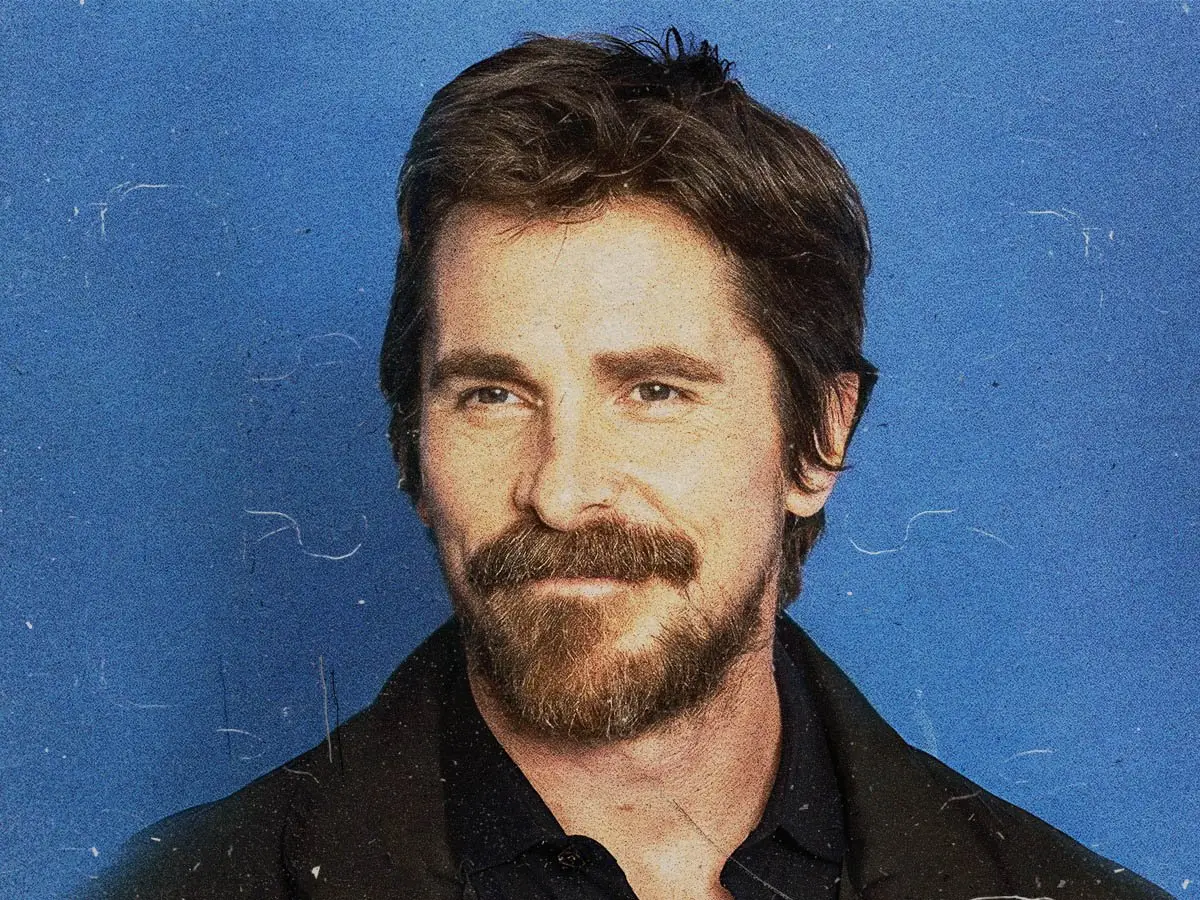 El director que llamó a Christian Bale un genio de la comedia: la comedia física es una habilidad tan