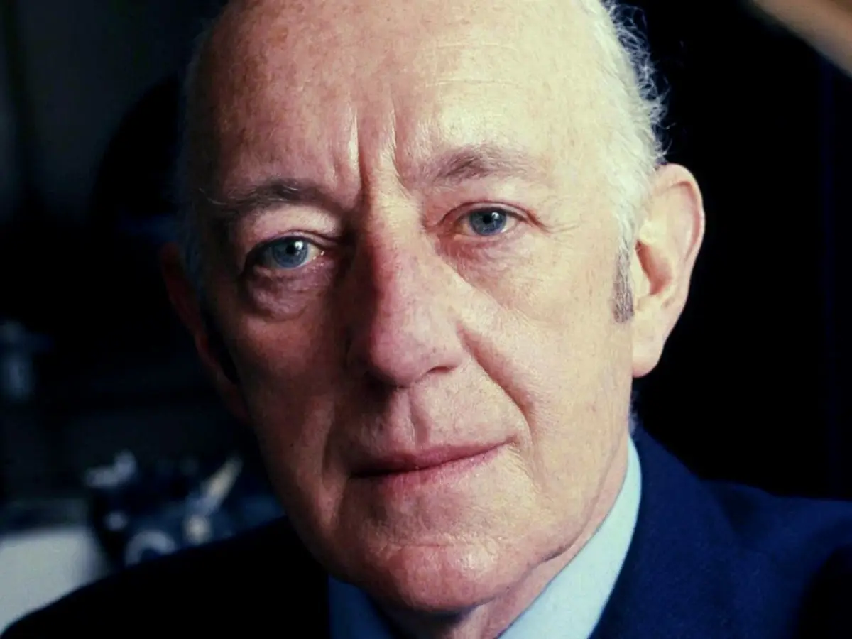 Alec Guinness: o ícone do teatro britânico, que acidentalmente ganhou US $ 95 milhões em um filme que odeia