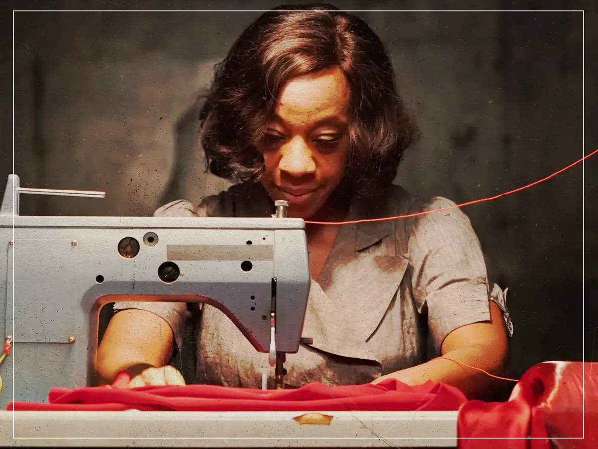 En tela: la excéntrica oda inadvertida de Peter Strickland a The Red Shoes