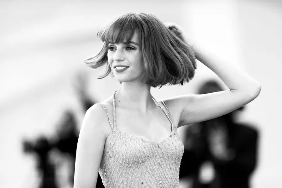 Maya Hawke dice que la Corte Suprema durante una aparición en The Tonight Show con Jimmy Fallon