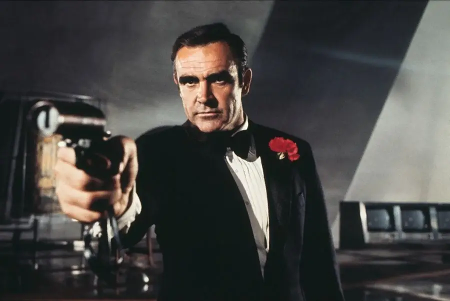 Cómo Monty Norman creó la melodía del tema James Bond