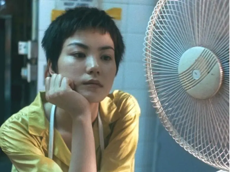 No centro das atenções: pesquise na magia de Faye Wong em Chungking Express