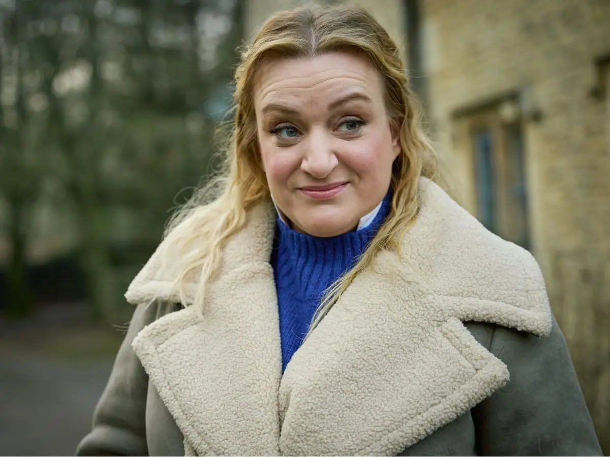 Daisy May Cooper en conversaciones con Star como el jefe de espía M en la nueva película James Bond