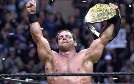 Chris Benoit é uma das celebridades que já matou a companheira