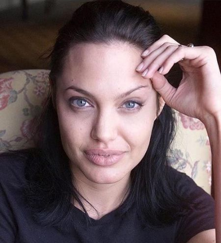 Dix célébrités qui sont belles sans maquillage Angelina Jolie
