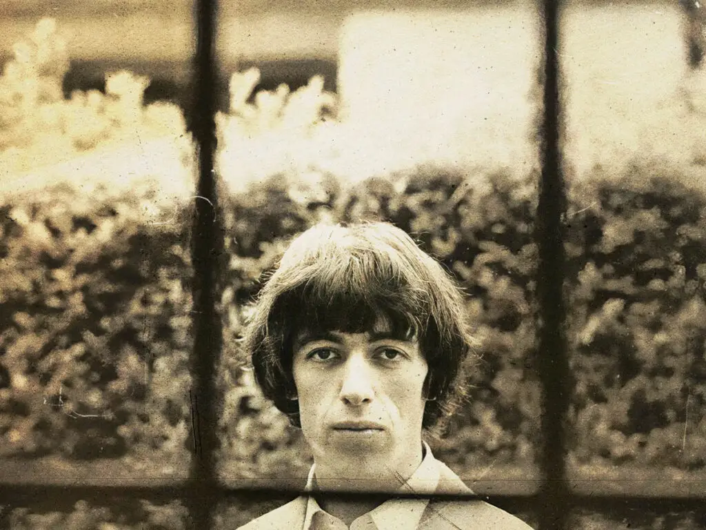 ¿Bill Wyman inventó el bajo sin trastes?