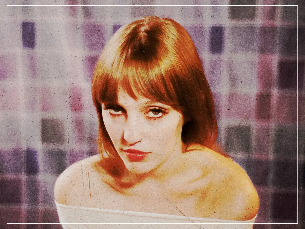 Anastasia Coope - Revue of the Darting Woman Álbum: Exploração infinitamente inventiva da ideologia de gênero