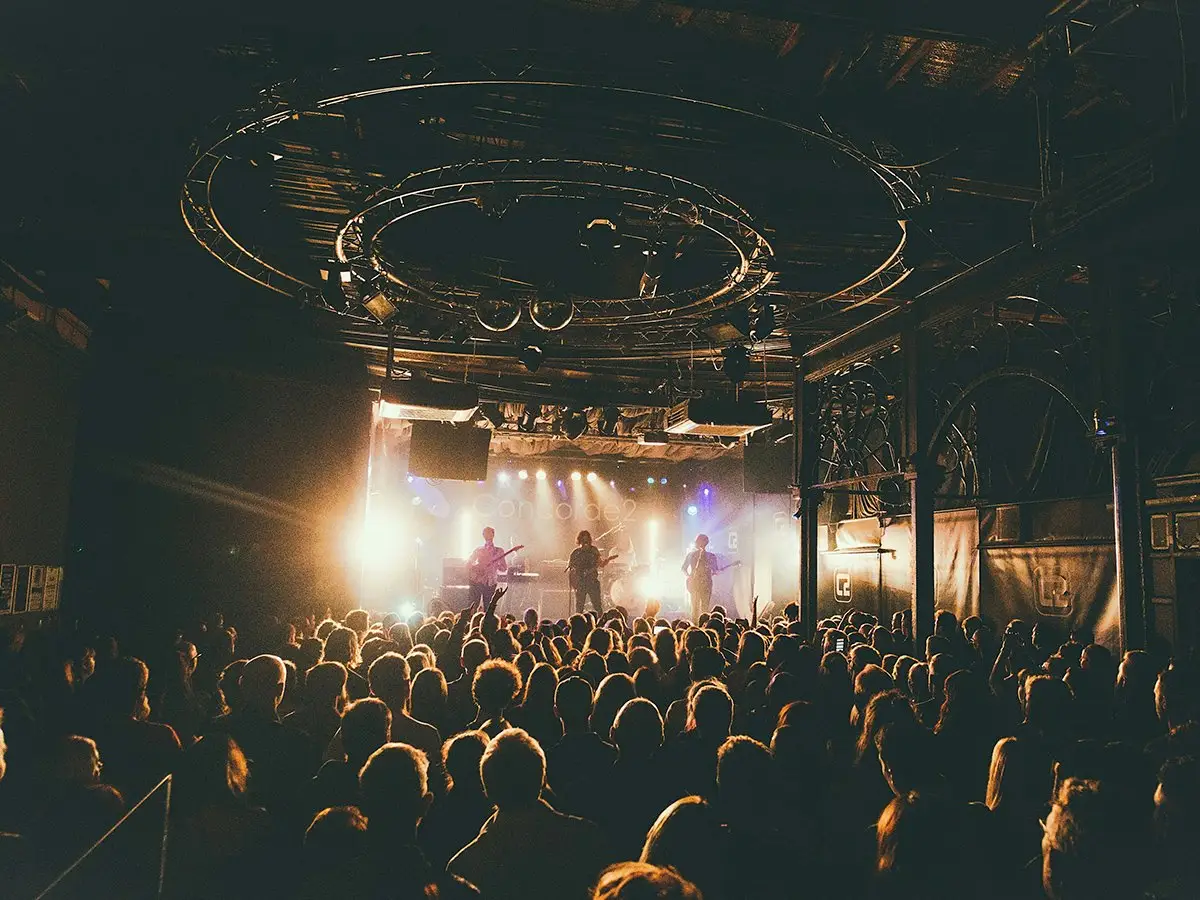 El 84 por ciento de los artistas independientes del Reino Unido no pueden permitirse una gira, revela una nueva encuesta