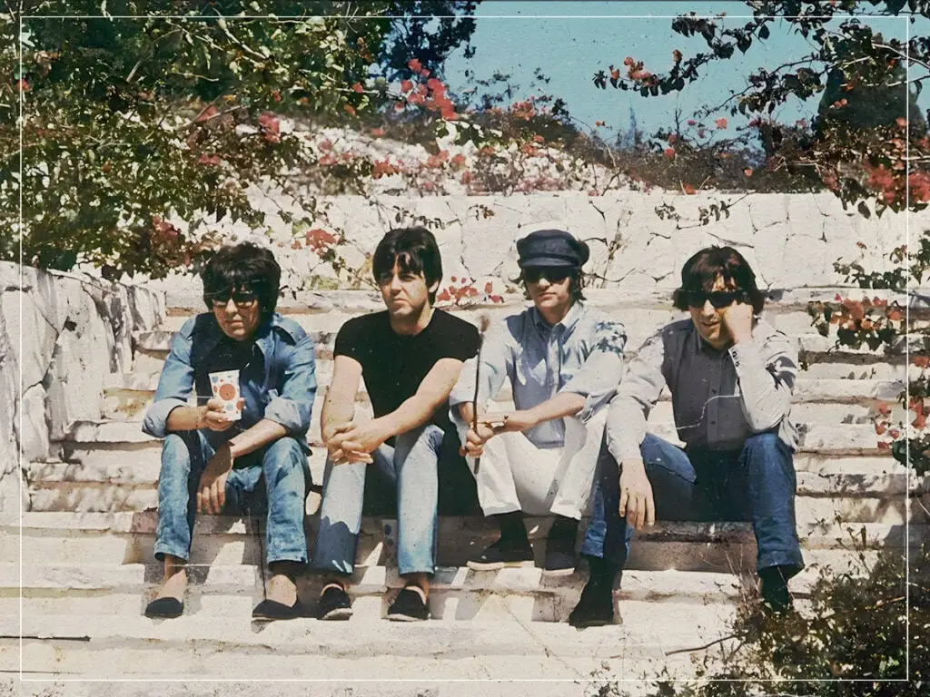 As únicas capas dos Beatles que John Lennon realmente amava: é lindo