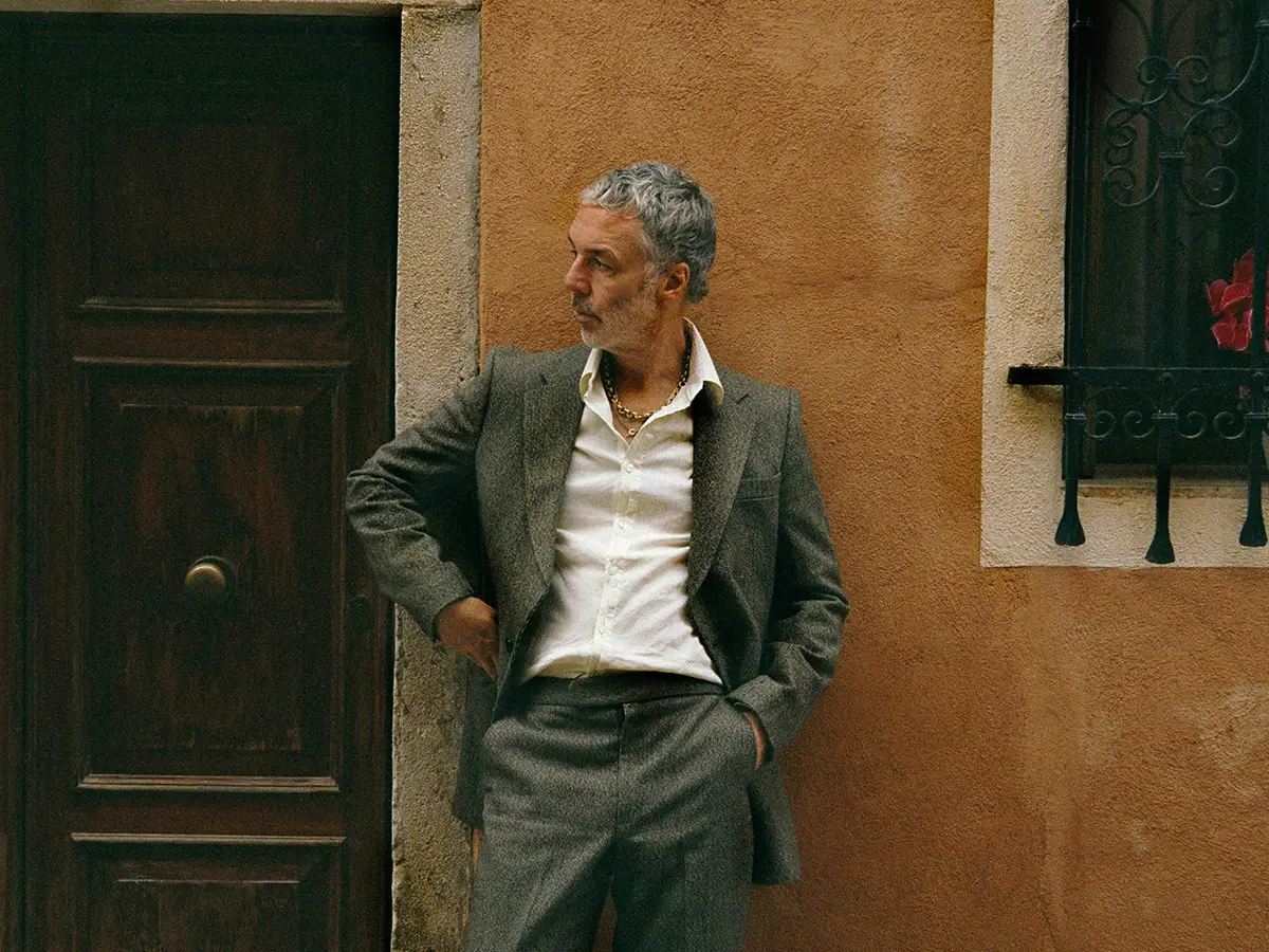 Baxter Dury anuncia o novo álbum Albarone e compartilhou a música principal