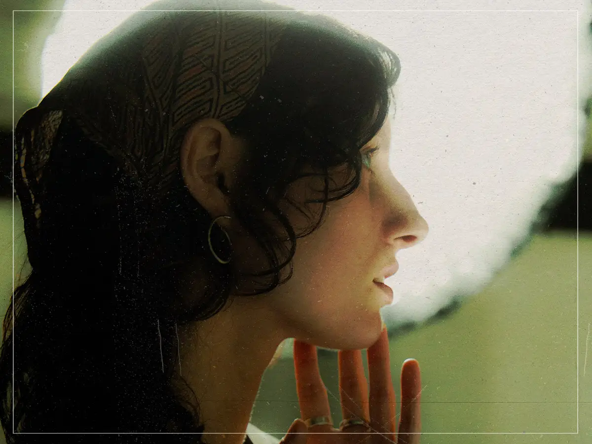 Clara Mann - Revisión del álbum Rift: Spring ha surgido oficialmente y esta es la banda sonora