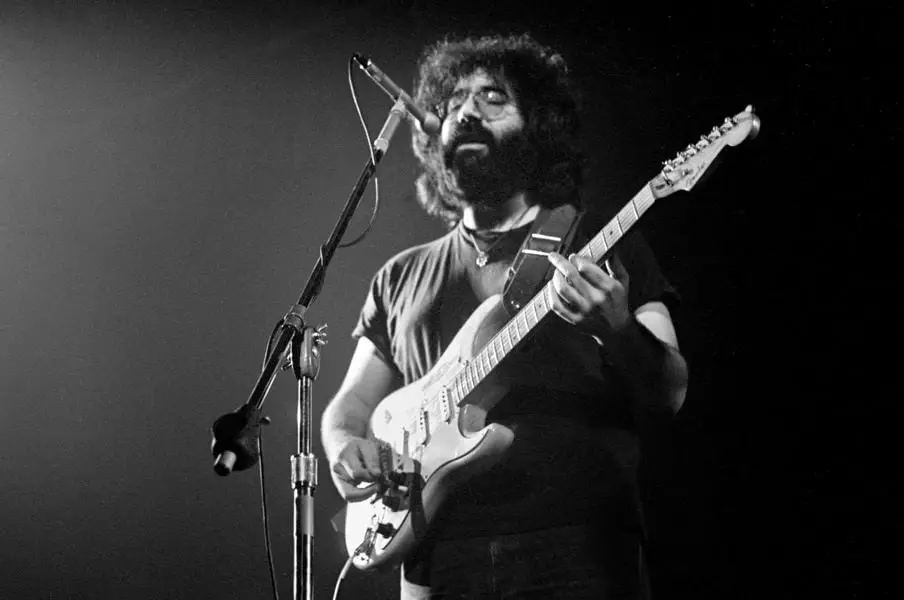Bob Weir no que Jerry Garcia matou principalmente
