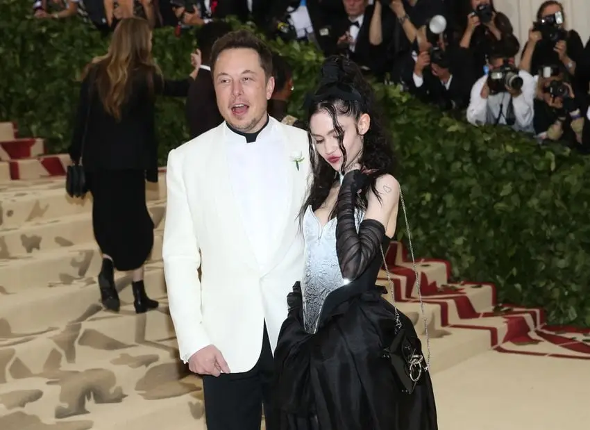 Grimes diz que Elon Musk ignora seu filho durante a crise médica