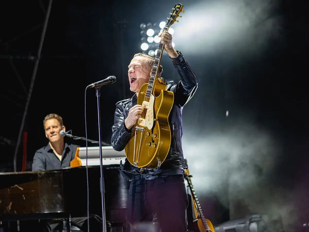 Bryan Adams obligó a cancelar el espectáculo de Perth debido a los problemas de aguas residuales del lugar