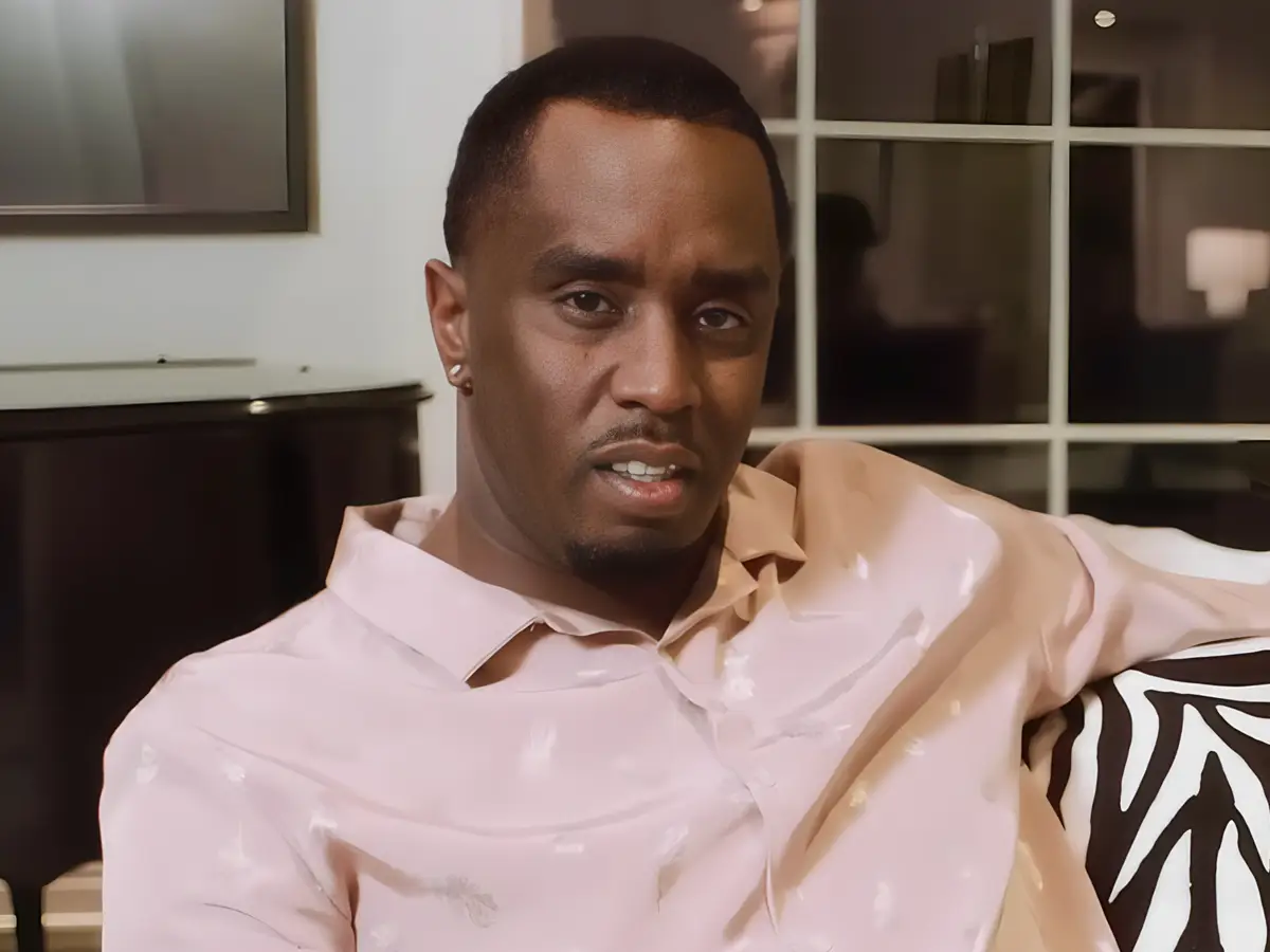 Sean Diddy Combs está tentando recusar a posição das origens racistas
