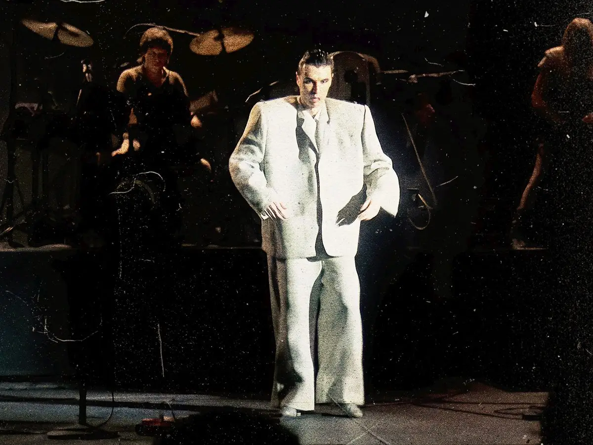 Como uma viagem a Bali, a visão da performance musical de David Byrne converteu