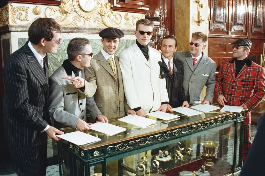 ‘Michael Caine’: The Madness Song sobre los problemas