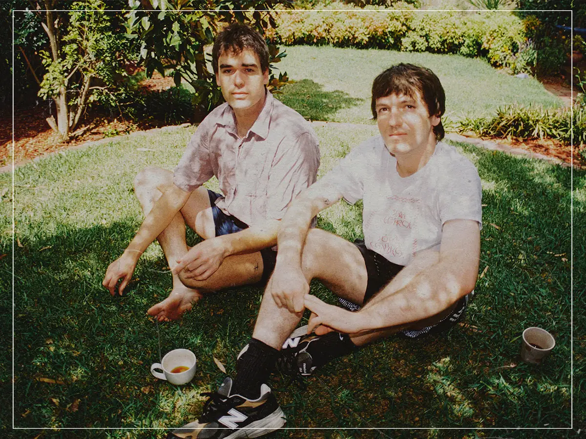 Buenos días - Revisión del álbum The Accident: una despedida mediocre del dúo independiente