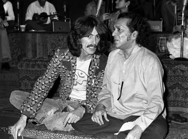 La canción de los Beatles que copió una composición de Ravi Shankar