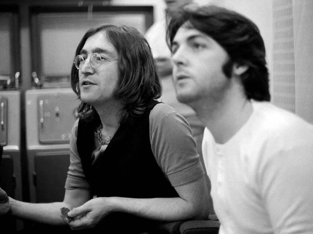 Quantas músicas existem realmente na mixagem no álbum da rota dos Beatles Abbey?
