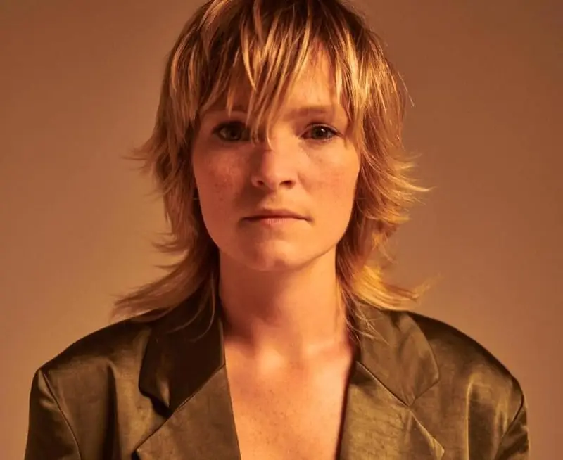 Billy Nomates no dio en el blanco en Cacti