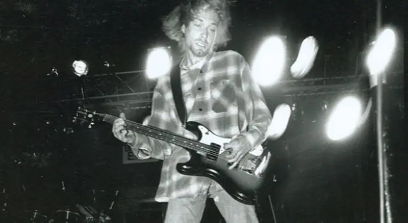 O cheiro clássico de Nirvana de um jovem espírito atinge um bilhão de coisas no YouTube