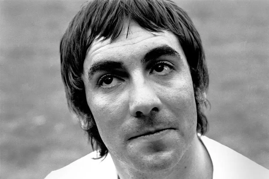 Como o filho de Keith Moon Ringo Starn, para se tornar o futuro que o baterista
