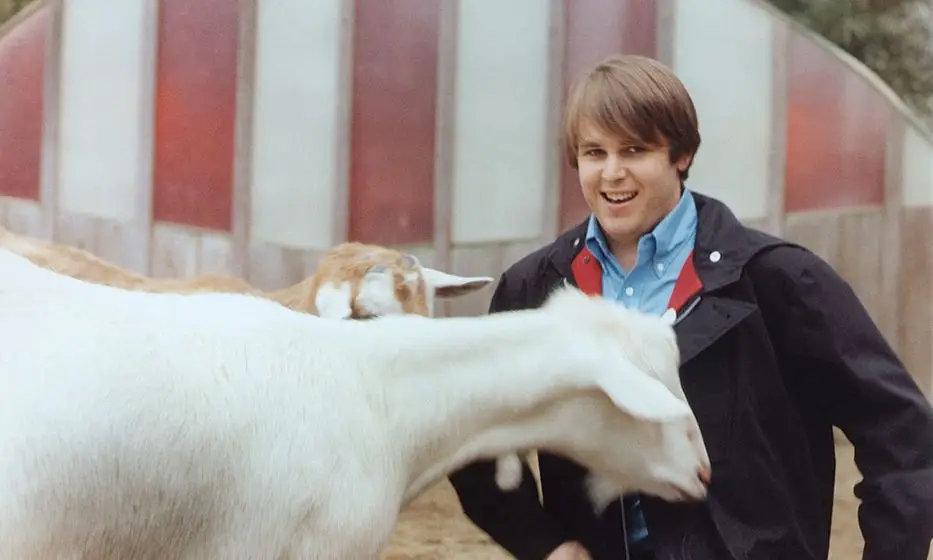 ¡Surf está! Las 10 mejores canciones de Beach Boys de Carl Wilson