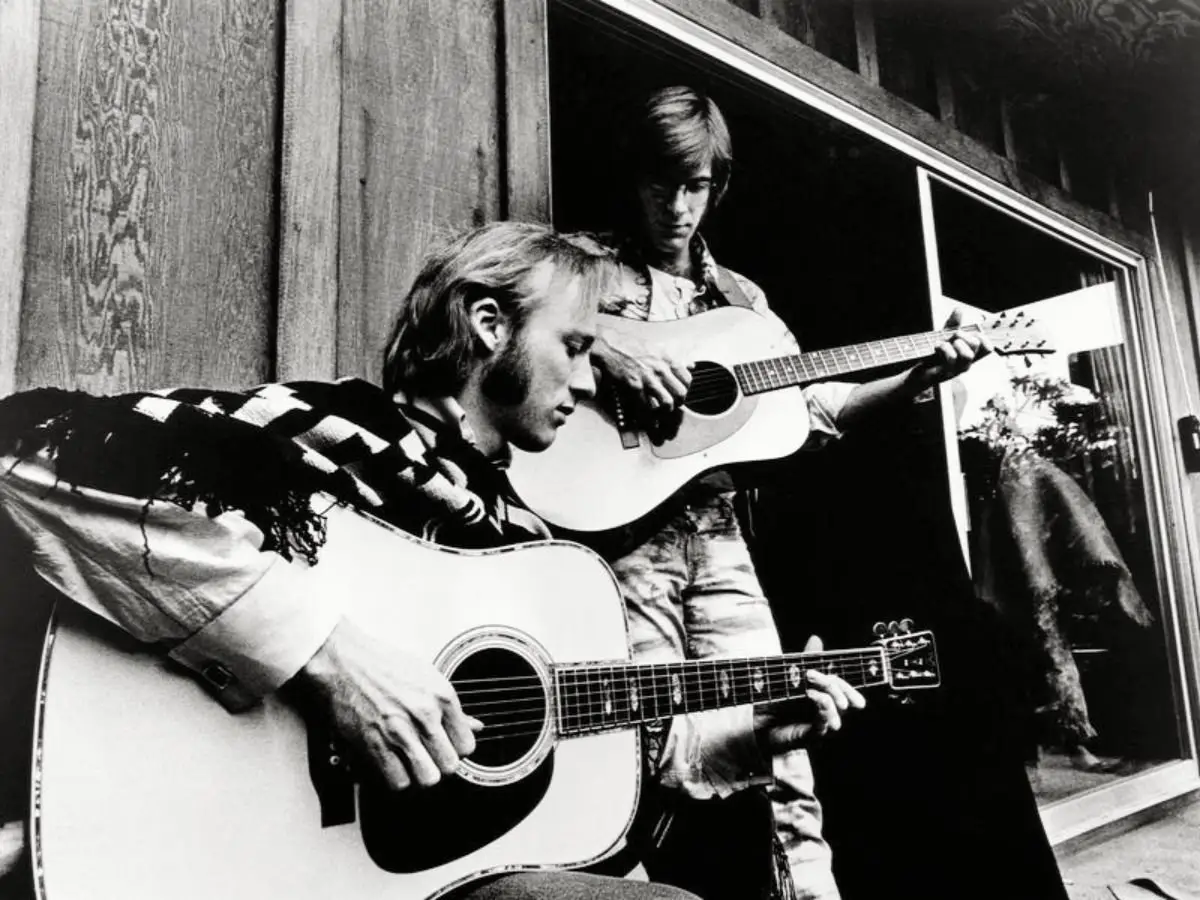 Um pouco descolado: por que Stephen Stills esfregou o molho de churrasco em suas cordas?