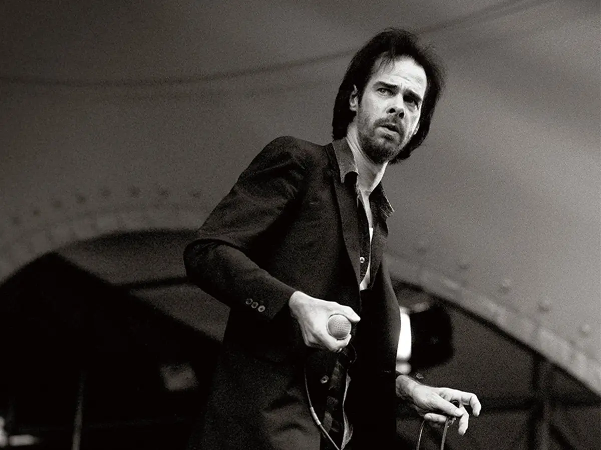 Nick Cave discute a violência contra as mulheres em seu primeiro material: eu não sou inimigo das mulheres