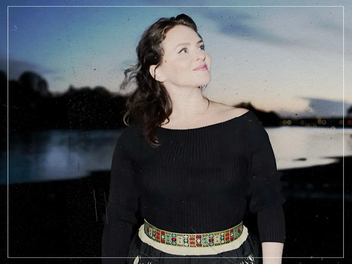 Emilíana Torrini - Revisión del álbum de Miss Flower: un impresionante regreso