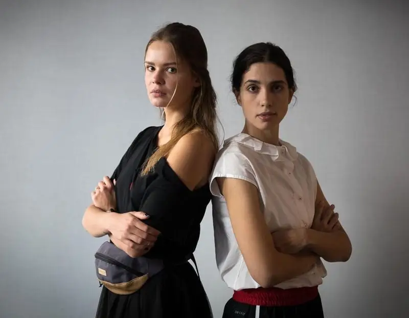Pussy Riot compartilha uma nova castidade única com Young Noize e Alice Glass
