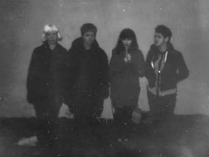 Pins - Chicas como nosotros