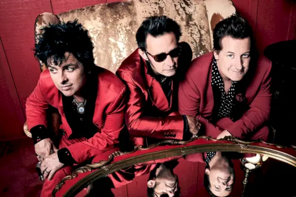 Do Green Day a Lady Gaga: 10 músicas ‘inocentes’ que são surpreendentemente inadequadas para crianças