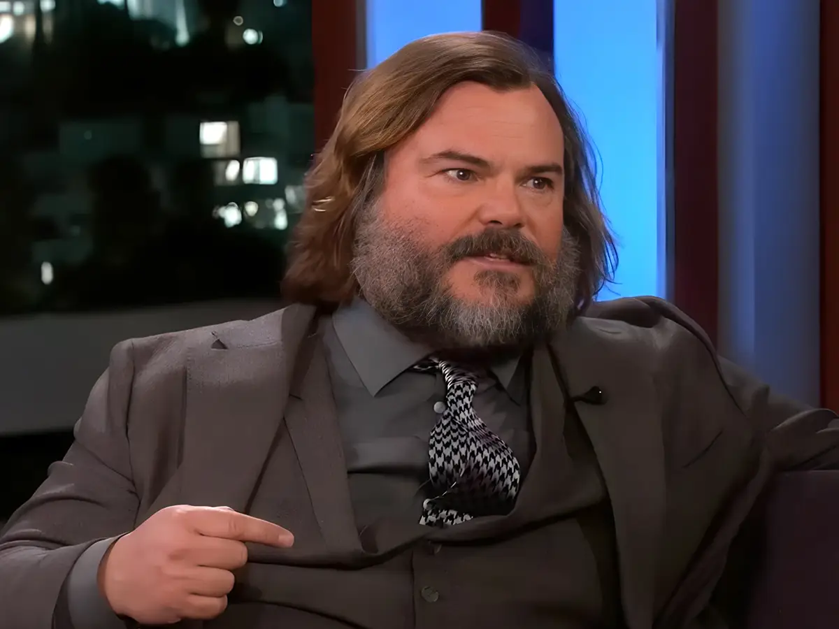 Ninguém acredita na rocha: o artista Jack Black, que é o rei da saia
