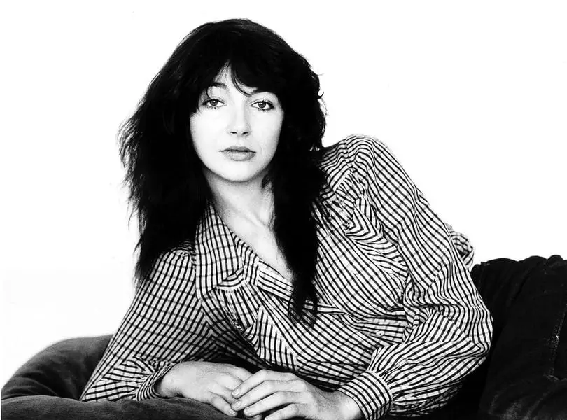 Escolha referências à literatura apresentada na música de Kate Bush
