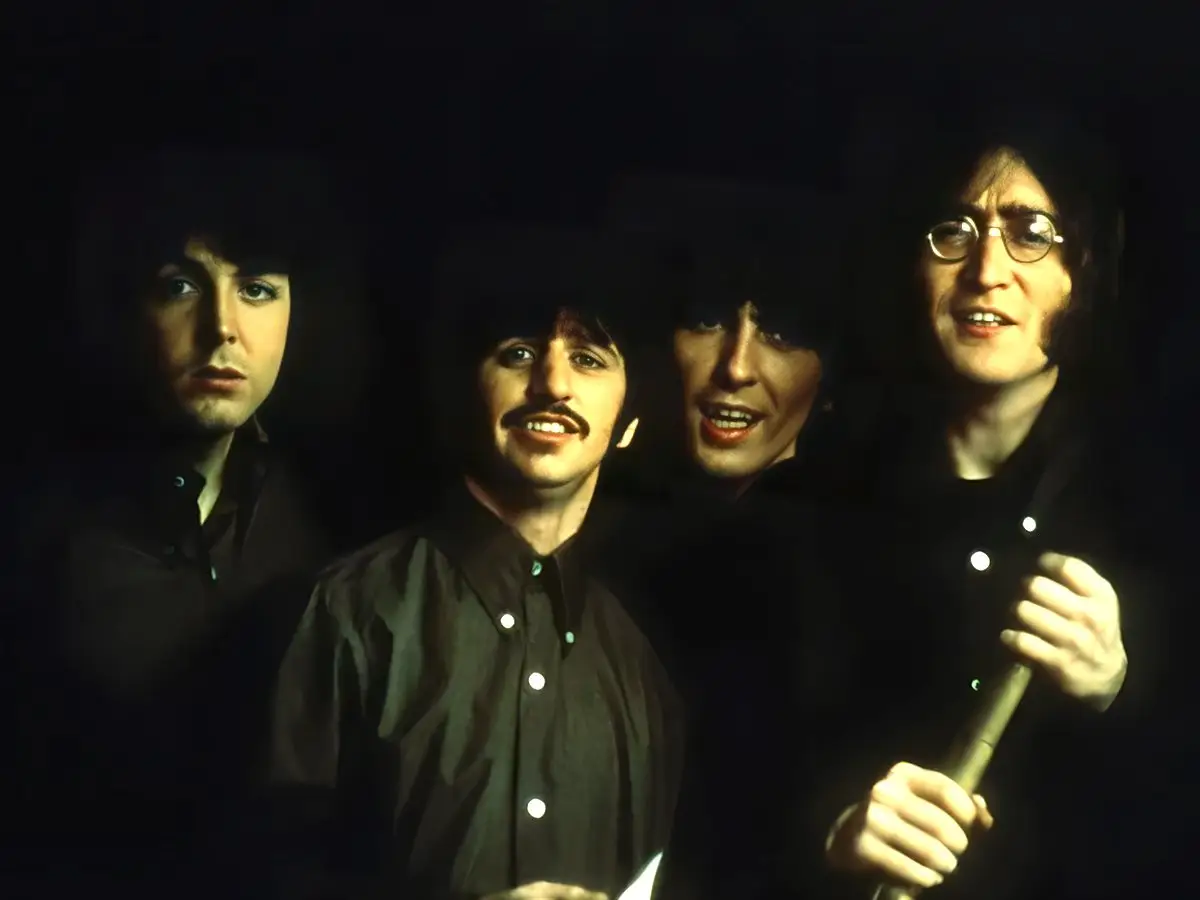 O estranho vinil dos Beatles com um erro de ortografia atrai o mundo souumher