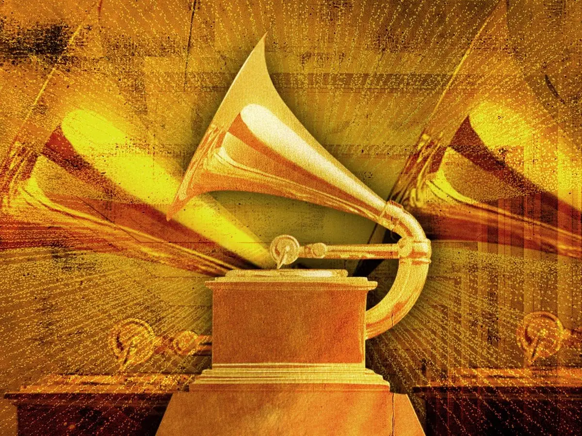 Quem foi o primeiro artista a vencer o álbum do ano três vezes?