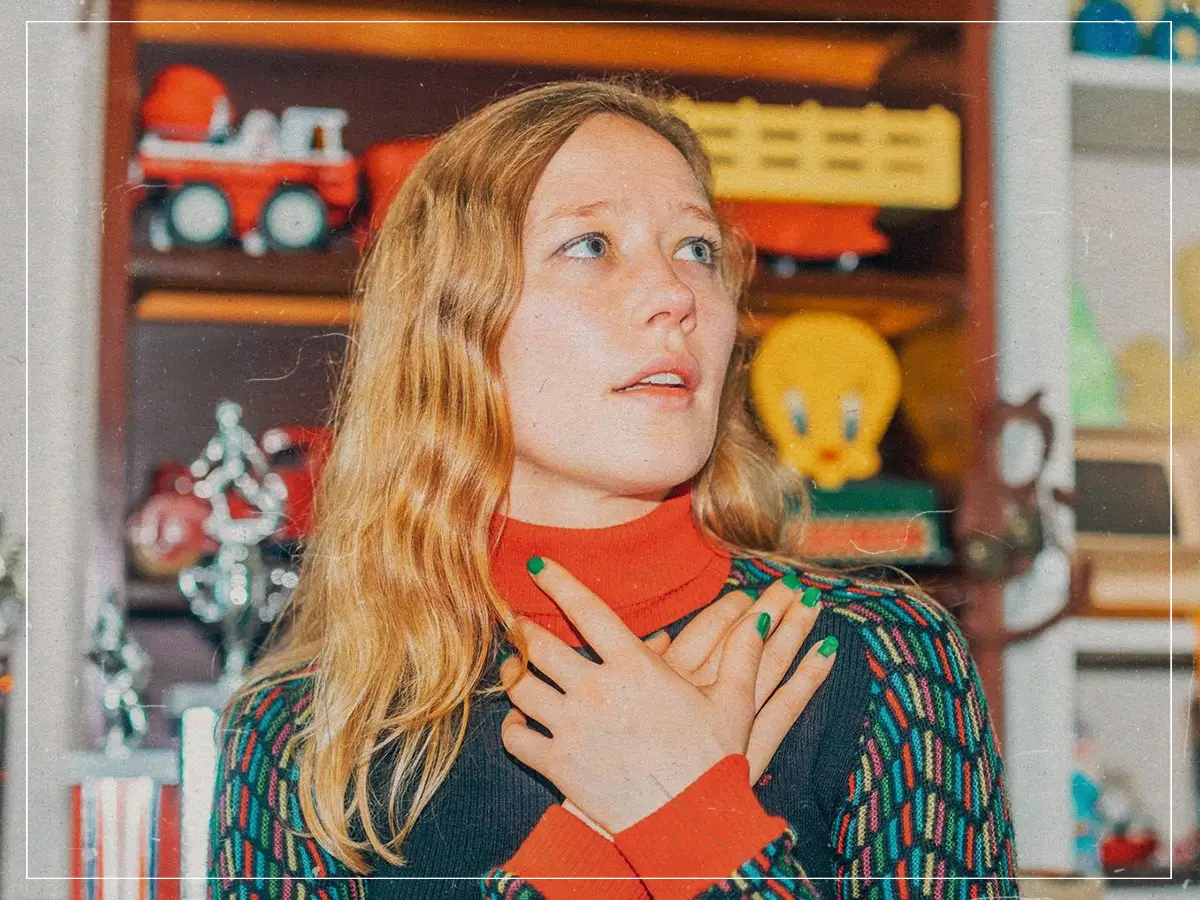 Uma noite no teatro com Julia Jacklin